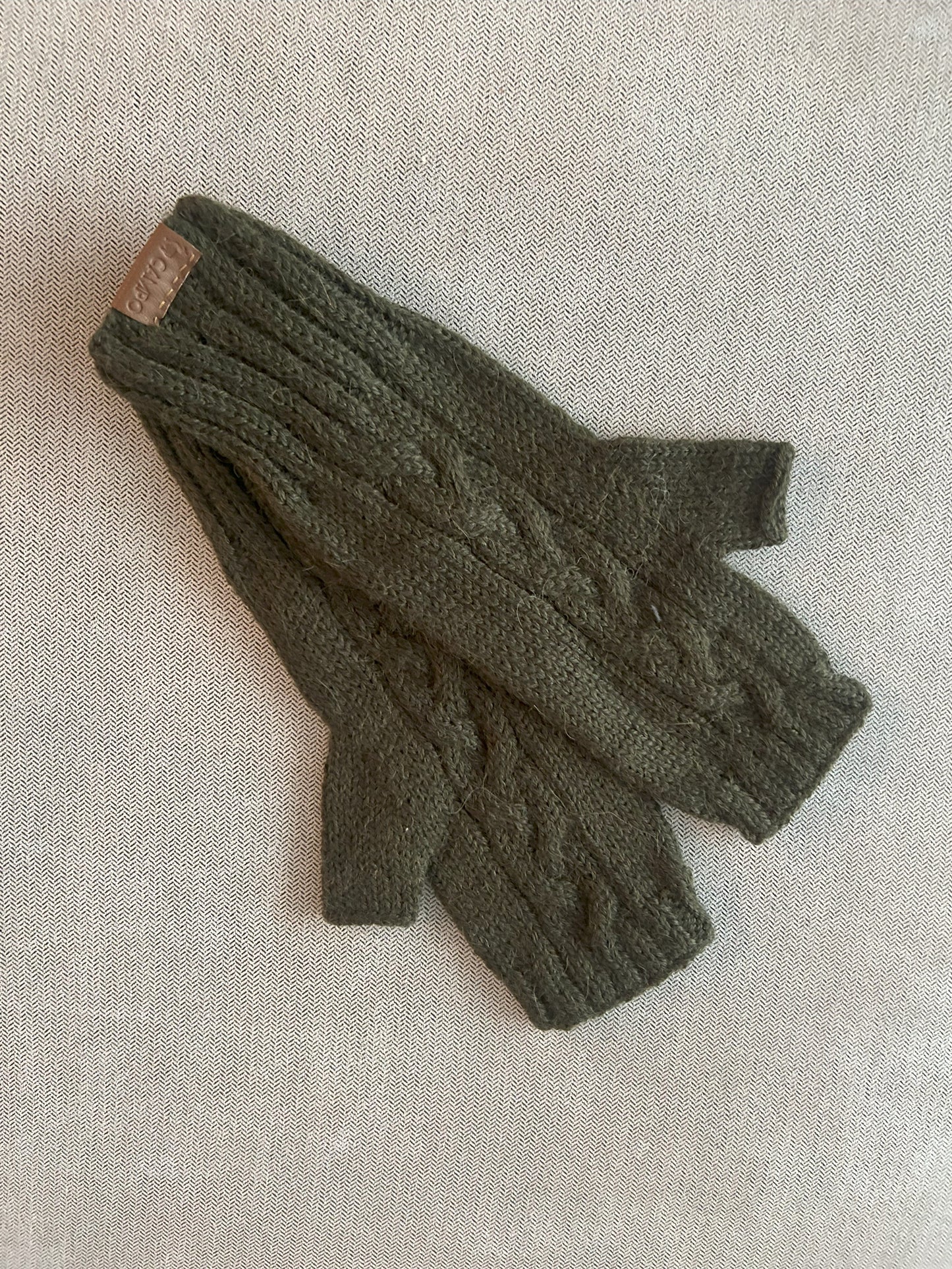 Alpaca Mittens Fingerless - Cable Knit
